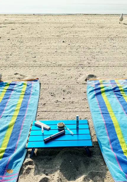 Plan your weed-friendly garden party at the beach for some sunny fun.